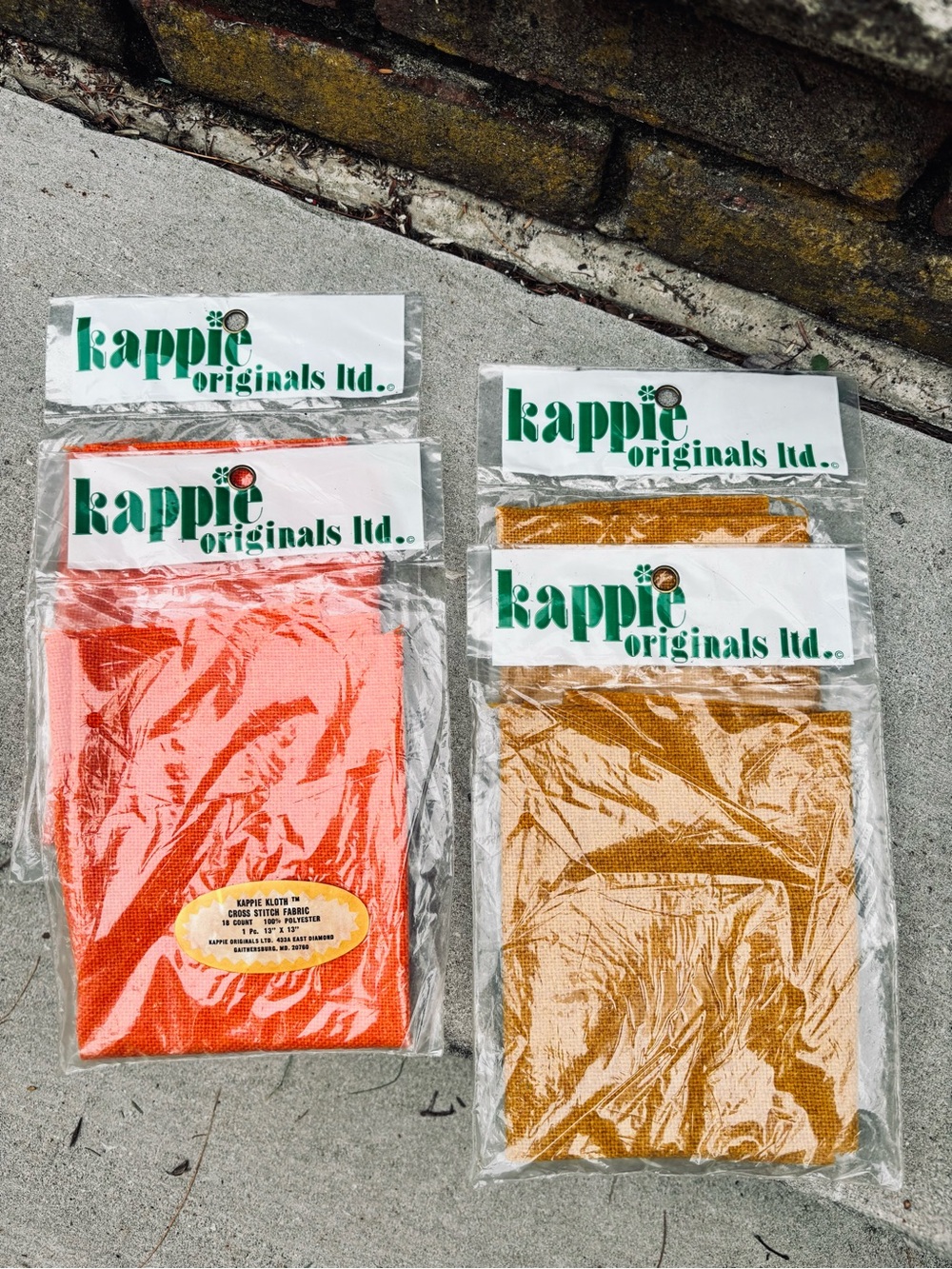 Kappie Originals Vintage X Stitch Fabric Pieces - Orange & Mustard 18 Count